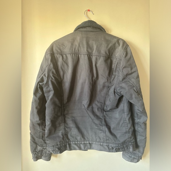 Men’s Levi’s classic trucker jacket in dark grey. Used - Picture 3 of 5